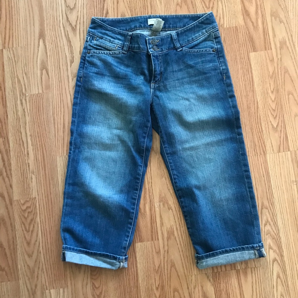 GAP curvy flare 4/27 capris